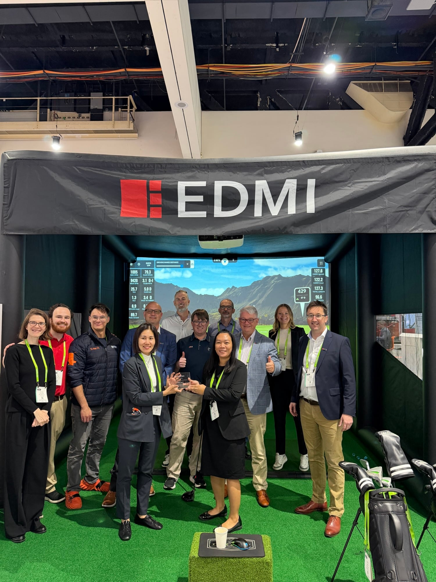 Mobile golf simulator rental event entertainment Long Beach California